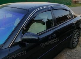 Дефлекторы окон (ветровики) Hyundai Sonata IV Sd 1998-2004; Tagaz 2004 ХРОМ,МОЛДИНГ (Хюндай Соната) ТМ Кобра Тюнинг