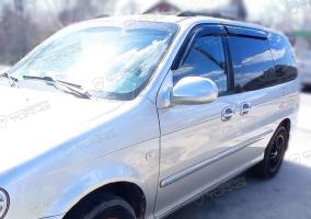 Дефлекторы окон (ветровики) Kia Carnival I 2002-2006 (Киа Карнивал) ТМ Кобра Тюнинг